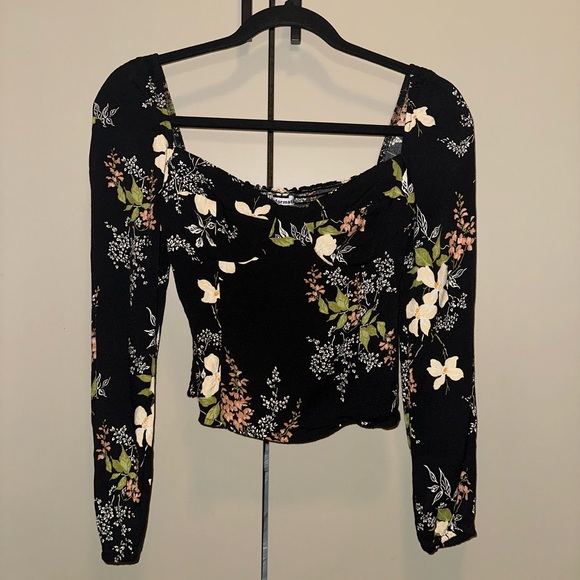 Reformation Black Floral Cropped Top size 0 - Picture 3 of 7